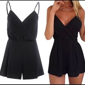 🌹 STAPLE BLACK SHORT ROMPER 🌹